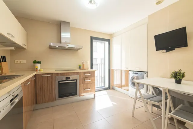 vivienda con piscina, plaza de garaje, terraza, 3 habitaciones y 2 baños — 18