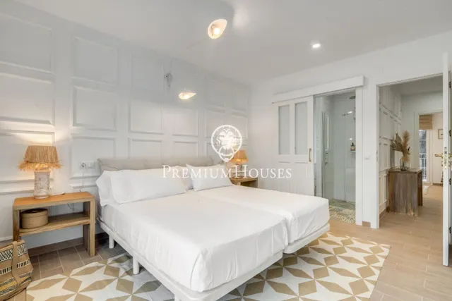 Casa con piscina y jardín en Sant Jordi d'Alfama — 41
