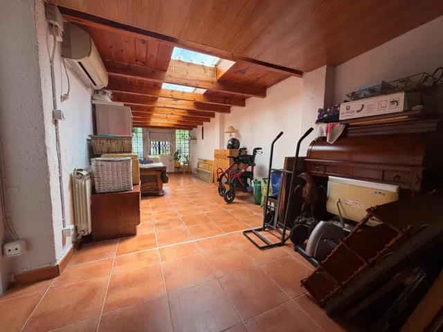 Casa de 5 habitaciones con garaje para 2 coches, terraza y aire acondicionado – lista para entrar a vivir — 36
