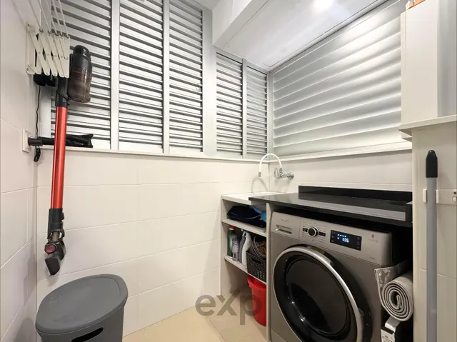 Piso en primera linea de playa de 2 habitaciones y 2 baños con terraza, piscina, garaje y trastero en Marina d’Or — 11