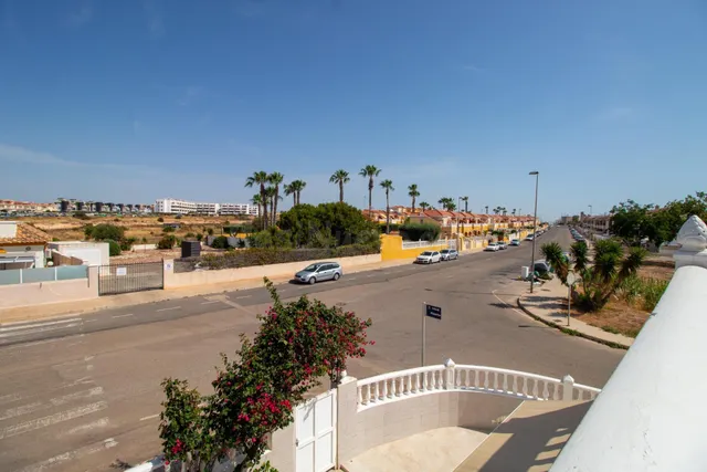 ADOSADO DE 2 DORMITORIOS 2 BAÑOS EN LA REGIA ( ORIHUELA COSTA ) — 37