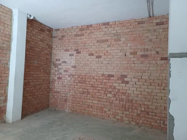 ESTUPENDO LOCAL EN BRUTO CON BUENA SITUACIÓN, ¡VENGA A VERLO - foto 3