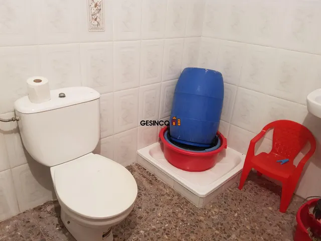 LOCAL COMERCIAL EN ALQULER — 5