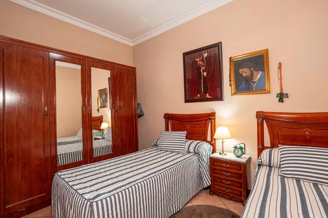 Espectacular vivienda de más de 200 m2 con 4 dormitorios, 3 baños y gran azotea — 16