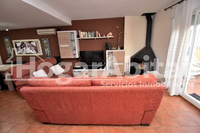 ADOSADO SEMINUEVO CON PISCINA, 2 TERRAZAS Y AMPLIO GARAJE — 10