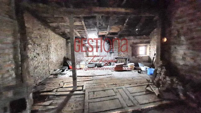 CASA DE PIEDRA EN LIERGANES. — 20
