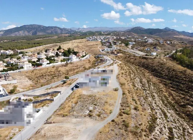GRAN OPORTUNIDAD! Parcela urbana totalmente llana! — 14