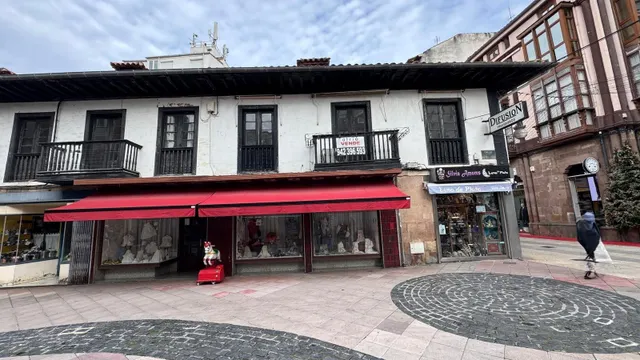 PRIMER PISO DE 146 M. ÚTILES EN LA ZONA MÁS CENTRICA DE TORRELAVEGA — 2