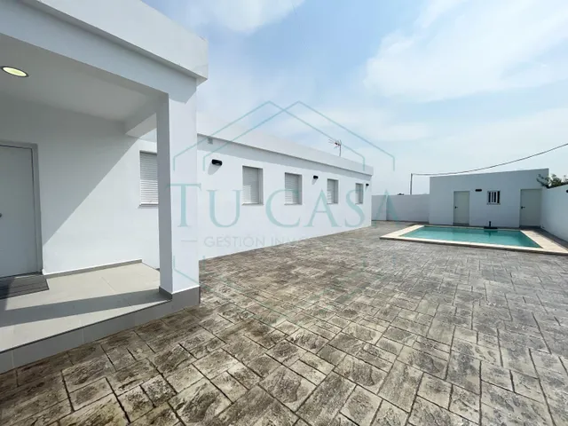 Se vende chalet de diseño moderno hipotecable — 24