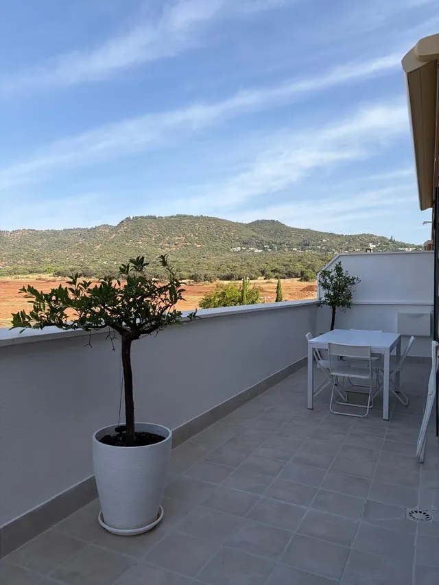Exclusivo Ático con Vistas Panorámicas y Dos Terrazas — 32