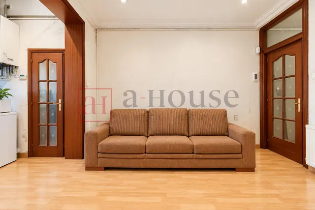 Piso listo para entrar a vivir con balcón y doble orientación en el poblenou — 6