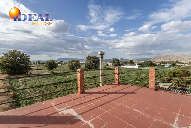 Cortijo con casa de 117 m2 y terreno de 2.312 m2 en Santa Fe — 2