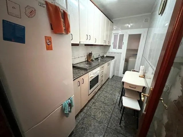 PISO  CON PARKING EN VENTA EN ESPLUGUES , C/ VIDAL I RIBAS — 9