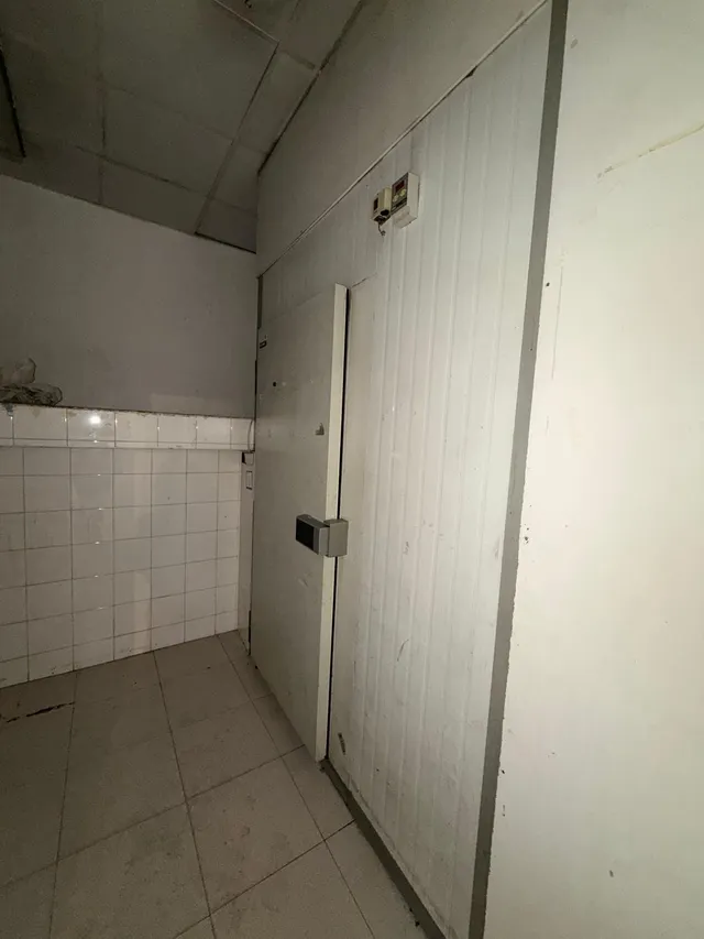 SE ALQUILA LOCAL COMERCIAL — 5