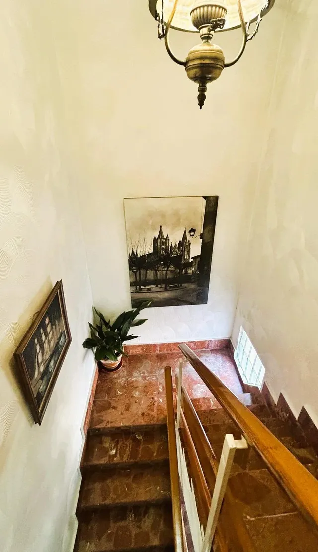 Espectacular Casa y Solar en el Corazón de Cacabelos — 25