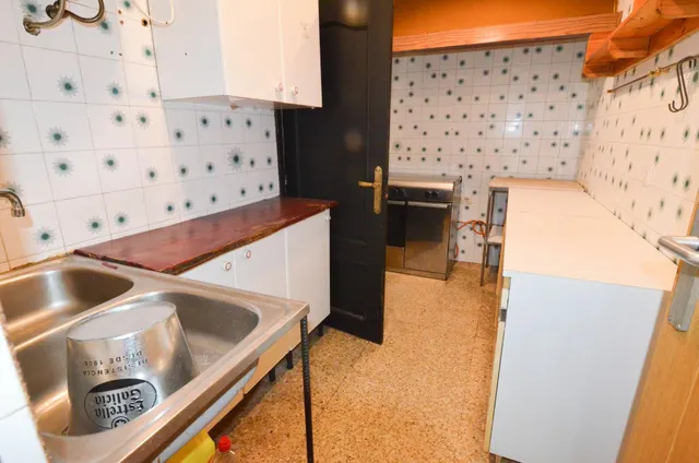 Urbis te ofrece un local en venta en zona Vidal, Salamanca. — 16
