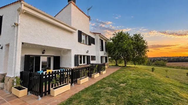 ¡EN ALQUILER! CHALET INDEPENDIENTE CON 3 HÉCTAREAS DE PARCEL - foto 2