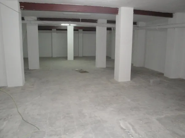 LOCAL COMERCIAL EN CALLE BLAS VALERO — 10