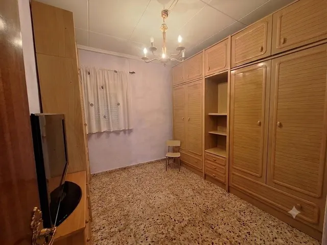 ¡Chalet con piscina a 858 €/m2!  4.000 m2 de parcela, 4 dormitorios y espacio para otra vivienda de 90 m2 — 22