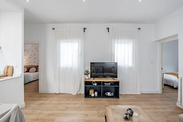 VIVIENDA REFORMADA Y MUY LUMINOSA EN RETIRO — 27
