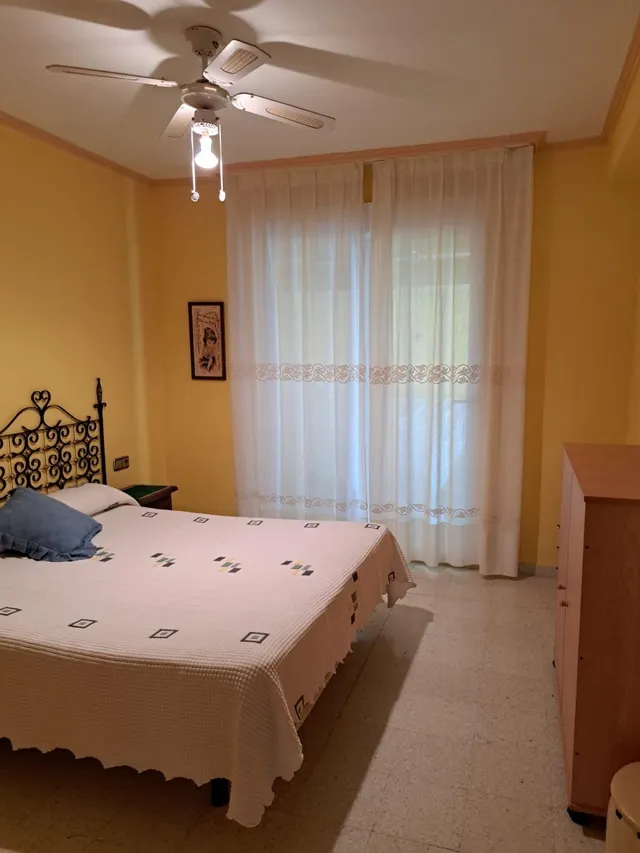 Amplio piso con 3 dormitorios en zona Rincon de Loix. — 15