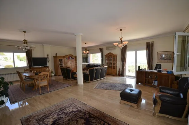 PRECIOSA VILLA DE LUJO ALTEA- 688 m2 constr. y 16.250m2 de p - foto 5