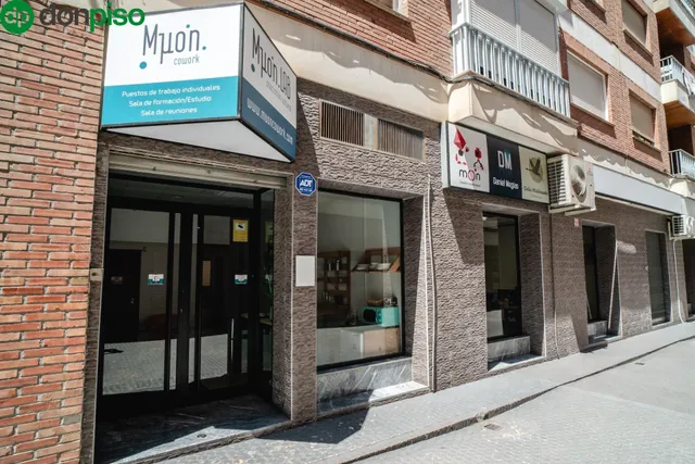 AMPLIO LOCAL EN GRAN CAPITÁN — 20
