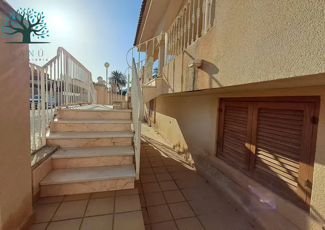 CHALET SUPER AMPLIO EN PLAYAGRANDE — 18