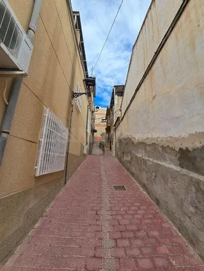 SE VENDE casa OKUPA en C Rio Sil 4 de Lorca - foto 2
