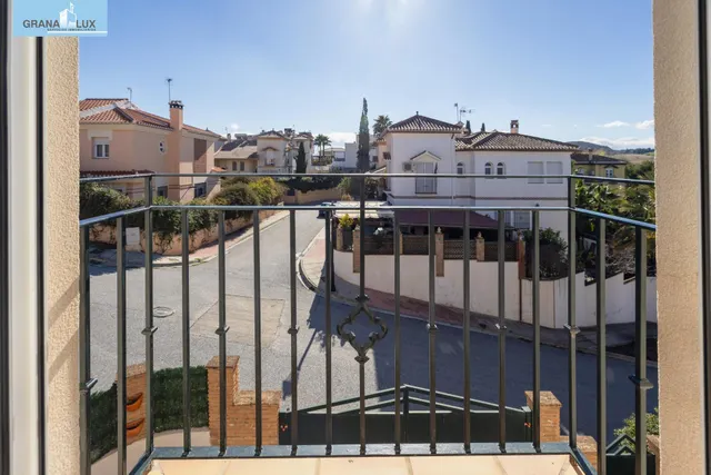 MAGNÍFICO CHALET EN URB. SUEÑOS DE CADIMA, ALHENDIN — 35