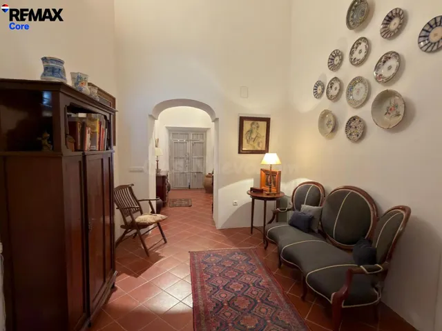 Casa con Encanto de 180 m2 con Patio y Gran Porche en el Centro de Puebla de la Calzada — 7