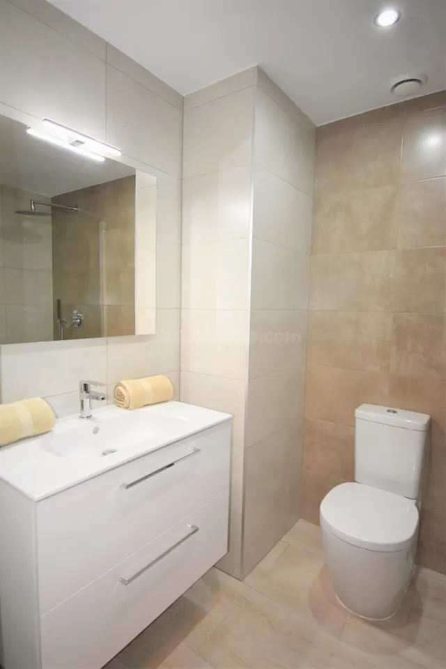 ESTUPENDO APARTAMENTO DE OBRA NUEVA 3 DORMITORIOS 2 BAÑOS  CON PISCINA EN ORIHUELA COSTA , ALICANTE — 5