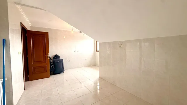 Piso de calidad en venta en el corazón de Maceda con Garaje. 140 m2 útiles. Entrar a vivir. — 10