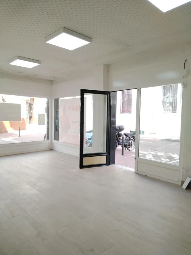 LOCAL COMERCIAL EN EL CENTRO — 3