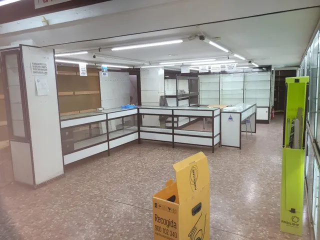 ¡Oportunidad de Inversión Única! Local Comercial en Venta con Gran Potencial de Transformación — 2