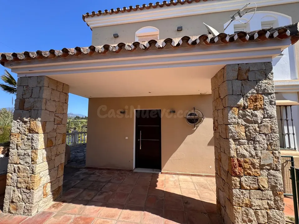 Chalet 4 habitaciones 243m² en venta - Costa Del Sol