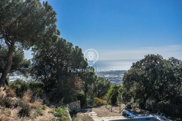 Casa en venta en plena montaña con piscina y vistas al mar en Cabrera de Mar — 5