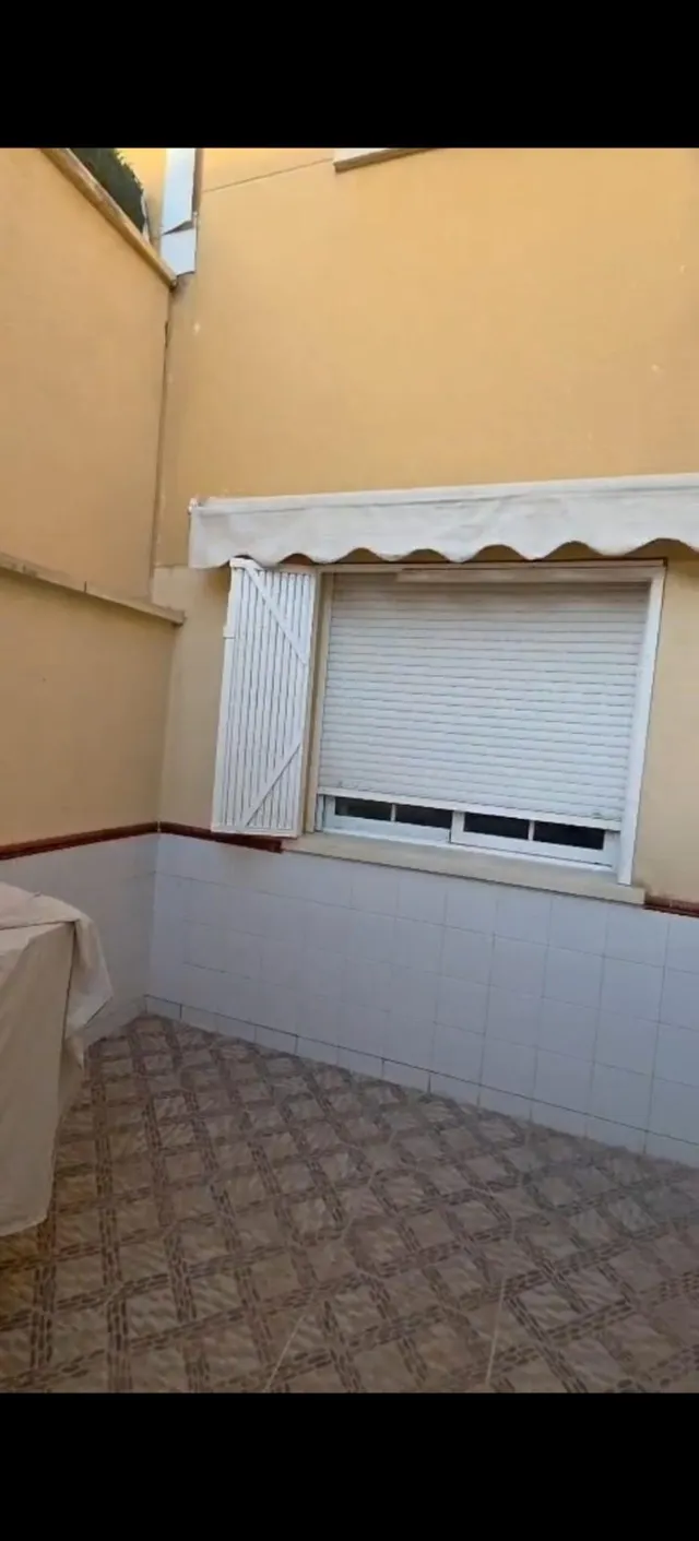 HAB GASTOS INCLUIDOS CERCA UCAM — 22