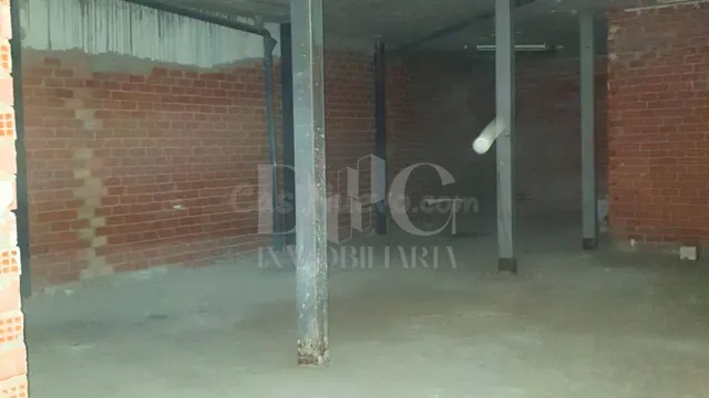 Local comercial de 94mt en el centro Dos Hermanas, se puede  - foto 4