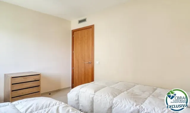 Apartamento de alto standing en Roses a 50 m del mar — 17