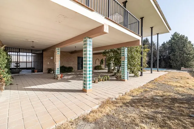 Casa con terreno y nave en Santa Fe — 45