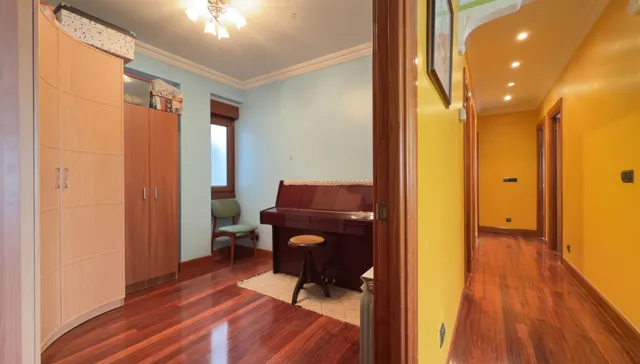 Amplia vivienda de 3 habitaciones en el centro de Irún — 6
