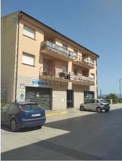 Se vende piso OKUPADO en Granada (La) (Barcelona) - foto 3