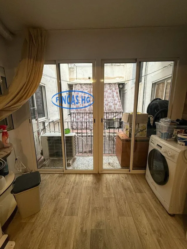 Amplio y luminoso piso reformado ubicado en el barrio de Carolinas junto a la Plaza Castellón — 10