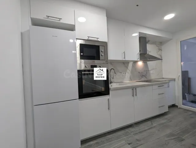 Se alquila habitación