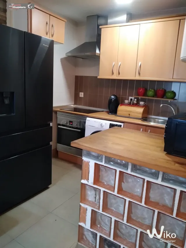 Acogedor Piso en el Corazón de Roquetas de Mar por Solo 85,0 - foto 3