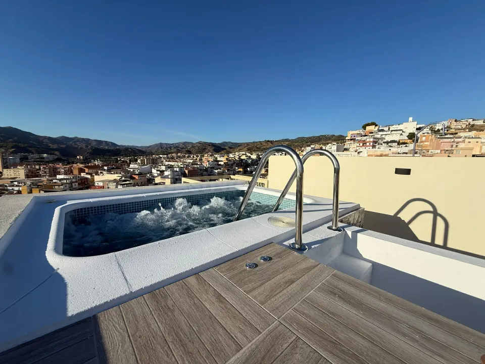 ✨ OBRA NUEVA CON TERRAZA, PISCINA TIPO JACUZZI Y VISTAS ABIERTAS EN CIUDAD JARDÍN