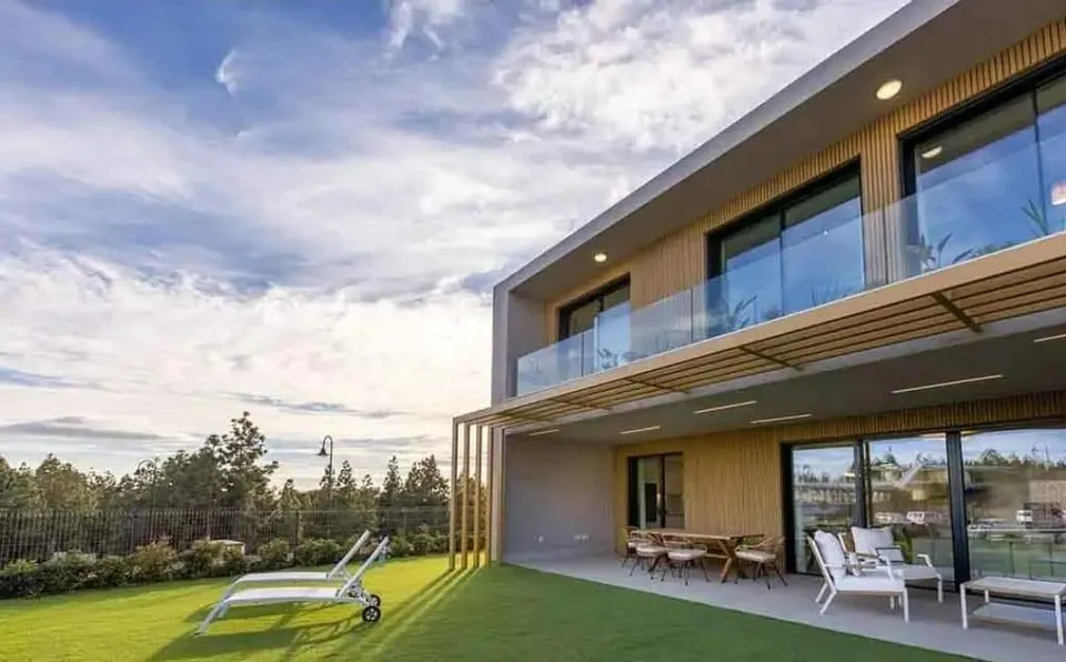CHALET ADOSADO A ESTRENAR JUNTO AL CAMPO DE GOLF EL CHAPARRAL, Mijas Costa