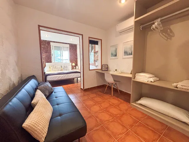 Villa de 6 dormitorios y 4 baños en Jacarilla (Alicante) — 32