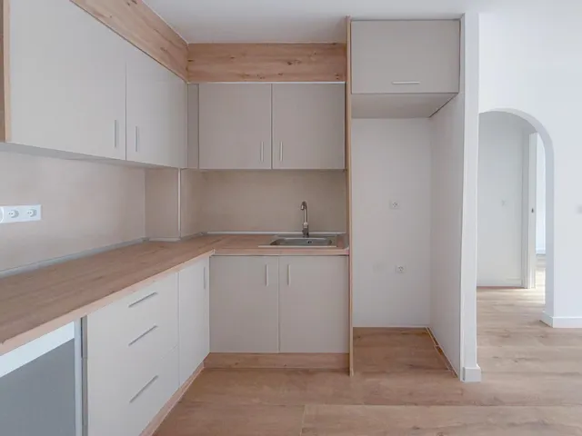 Espectacular bungalow reformado, con amplia terraza y parking para coche dentro de la parcela, en urbanización exclusiva con piscina comunitaria — 17